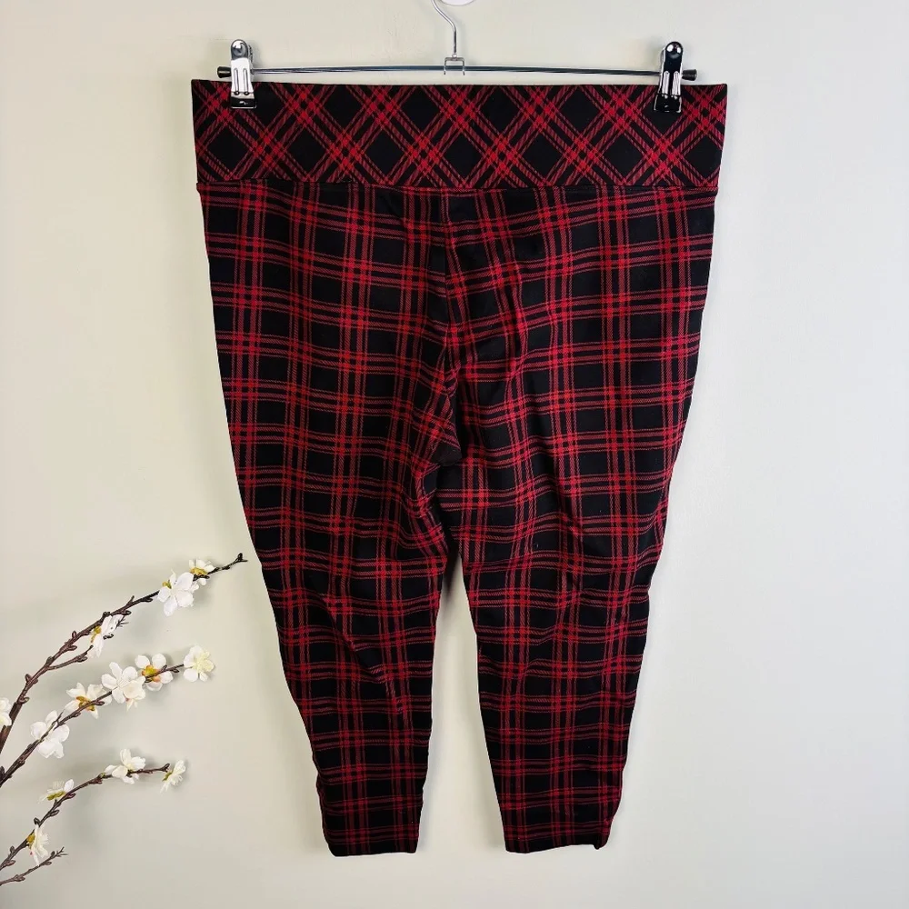 Torrid Plaid  Slim Fix Pixie Pant Size 1X